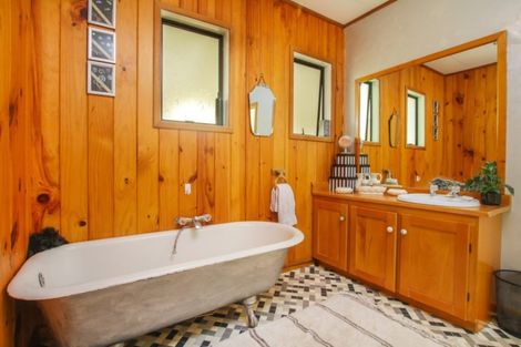 Photo of property in 5 Kirkpatrick Street, Kohukohu, 0491