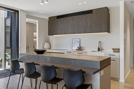 Photo of property in 32a Gracefield Avenue, Christchurch Central, Christchurch, 8013