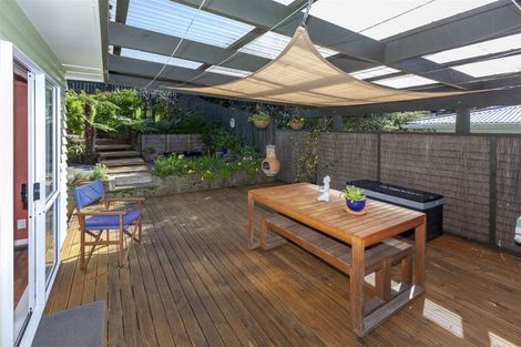 Photo of property in 103 Tilley Road, Paekakariki, 5034