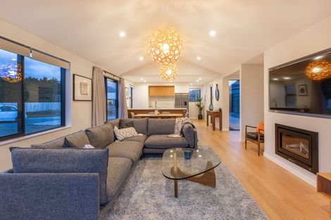 Photo of property in 35 Titoki Road, Waikanae Beach, 5036