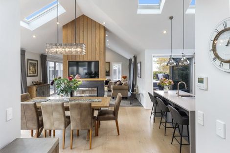 Photo of property in 18 Millpond Place, Parklands, Christchurch, 8083