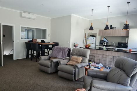 Photo of property in 9 Madeira Close, Whitby, Porirua, 5024