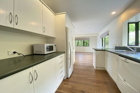 Photo of property in 127 Wynyard Crescent, Fernhill, Queenstown, 9300