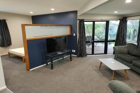 Photo of property in 19 Isobel Road, Greenhithe, Auckland, 0632