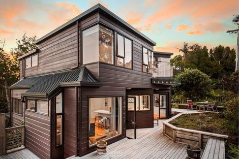 Photo of property in 7 View Road, Campbells Bay, Auckland, 0630