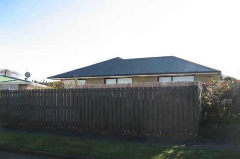 Photo of property in 9 Thurso Place, New Brighton, Christchurch, 8083