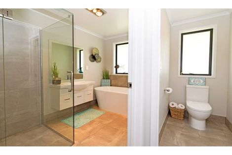 Photo of property in 63b Manuka Grove, Helensville, 0875