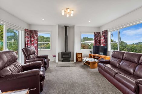 Photo of property in 32 Ketemaringi Way, Manakau, Levin, 5573