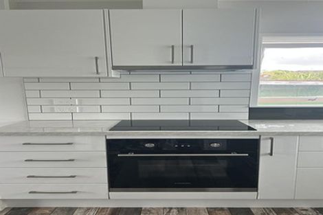 Photo of property in 1/32 Dale Crescent, Pakuranga, Auckland, 2010