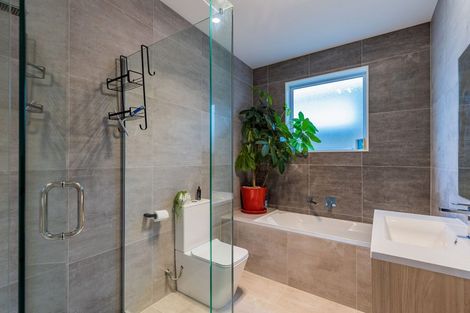 Photo of property in 5 Ropere Street, Kumeu, 0810