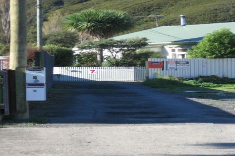 Photo of property in 7 Watkins Grove, Taita, Lower Hutt, 5011