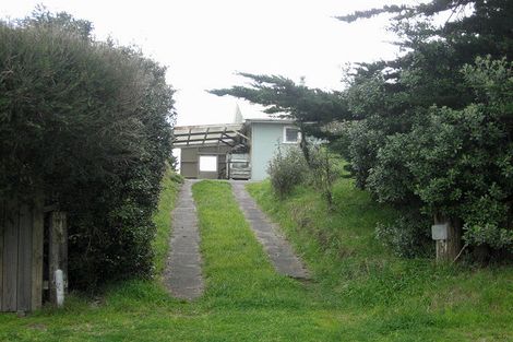 Photo of property in 11 Kent Avenue, Waitarere Beach, Levin, 5510