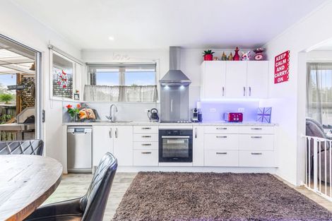 Photo of property in 44 Jillian Drive, Ranui, Auckland, 0612