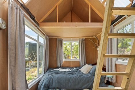 Photo of property in 30 Waimarama Street, Waikawa, Picton, 7220