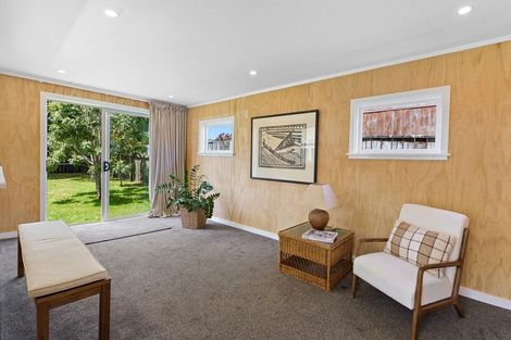 Photo of property in 104 Tutere Street, Waikanae Beach, Waikanae, 5036