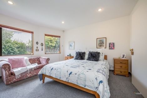 Photo of property in 2/14 Vincent Street, Waterloo, Lower Hutt, 5011