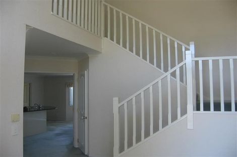 Photo of property in 56 Claremont Way, East Tamaki Heights, Auckland, 2016