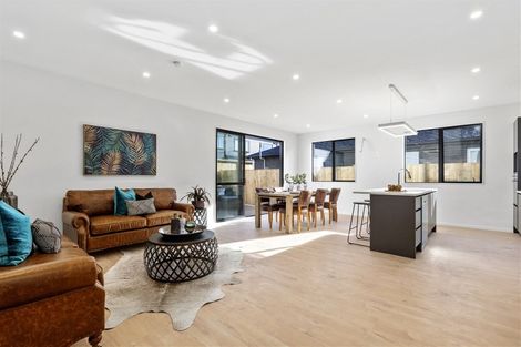 Photo of property in 3 Ropere Street, Kumeu, 0810