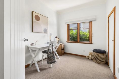 Photo of property in 201 Townsend Road, Miramar, Wellington, 6022