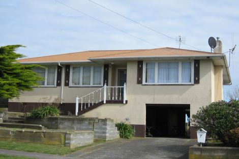 Photo of property in 7 Glenn Street, Castlecliff, Whanganui, 4501