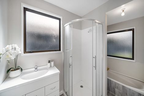 Photo of property in 15 Factory Road, Belfast, Christchurch, 8051