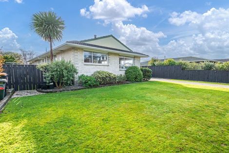 Photo of property in 76 John F Kennedy Drive, Milson, Palmerston North, 4414