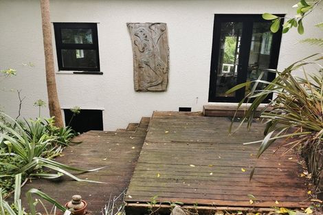 Photo of property in 1 Fernhill Terrace, Wadestown, Wellington, 6012