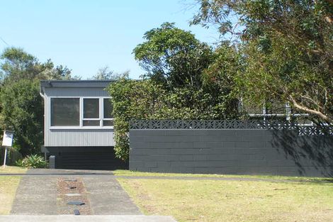 Photo of property in 235 Forrest Hill Road, Forrest Hill, Auckland, 0620
