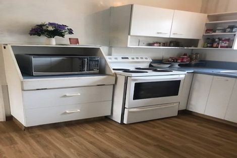 Photo of property in 89 Queenwood Road, Levin, 5510