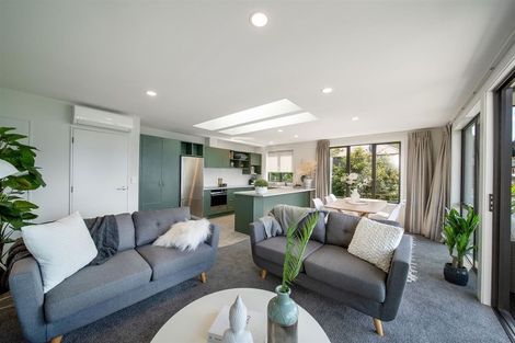 Photo of property in 54d Wynyard Crescent, Fernhill, Queenstown, 9300