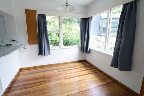 Photo of property in 10 Kamla Way, Khandallah, Wellington, 6035