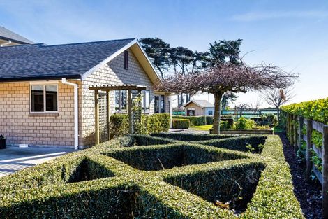 Photo of property in 147 Airport Drive, New Plymouth Airport, New Plymouth, 4373