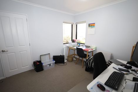 Photo of property in 11 Ballintoy Park Drive, Welcome Bay, Tauranga, 3175