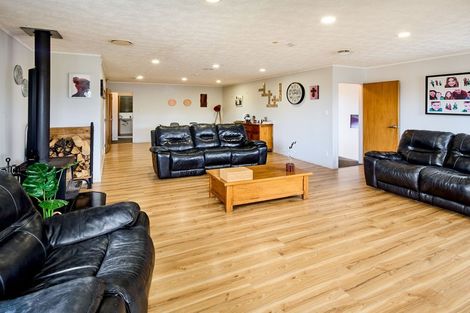 Photo of property in 12 Cullen Place, Tawa, Wellington, 5028