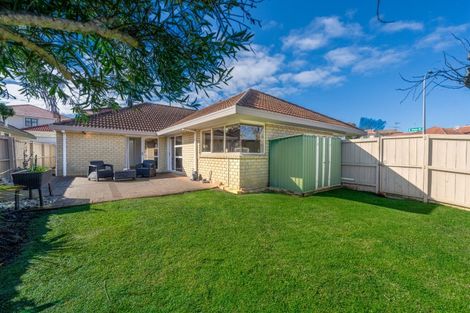 Photo of property in 2 Chale Place, Somerville, Auckland, 2014