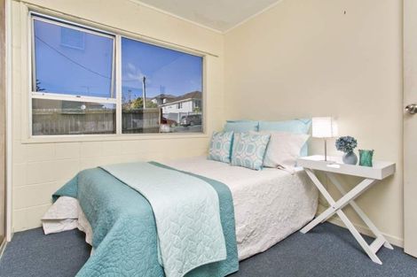 Photo of property in 2/1 Raeben Avenue, Hillcrest, Auckland, 0627
