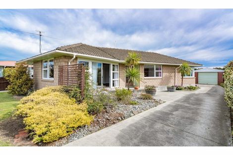 Photo of property in 37 Woodgrove Avenue, North New Brighton, Christchurch, 8083