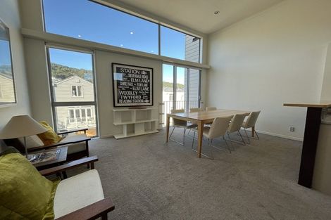 Photo of property in 10/15 Roxburgh Street, Mount Victoria, Wellington, 6011