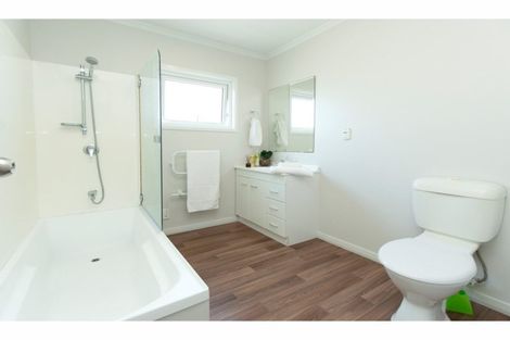 Photo of property in 1/672 Whangaparaoa Road, Stanmore Bay, Whangaparaoa, 0932