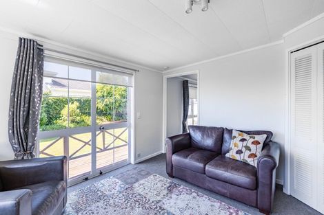 Photo of property in 84 Whiteley Street, Moturoa, New Plymouth, 4310