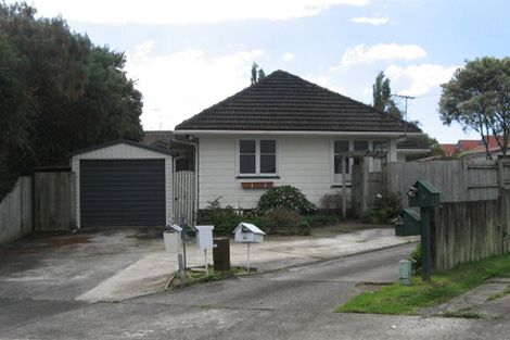 Photo of property in 10 Tomintoul Place, Highland Park, Auckland, 2010