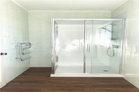 Photo of property in 11 Epping Road, Henderson, Auckland, 0610