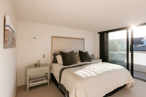 Photo of property in 87 Marine Parade, Mount Maunganui, 3116