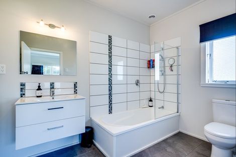 Photo of property in 117 Main Rd Clive, Clive, 4102