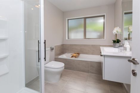 Photo of property in 10 Saint Davids Street, Lyttelton, 8082