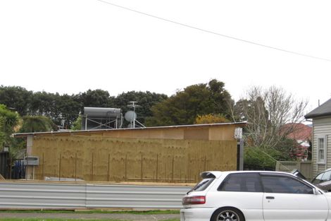 Photo of property in 39 Gilbert Street, New Plymouth, 4310