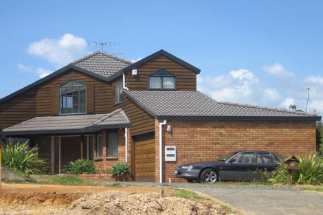 Photo of property in 2/455 Glenfield Road, Glenfield, Auckland, 0629