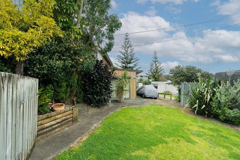 Photo of property in 132 Oakura Road, Oakura, Hikurangi, 0184