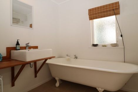 Photo of property in 4 Tatahi Street, Te Puru, Thames, 3575