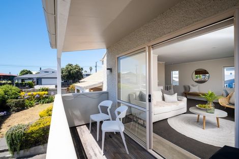 Photo of property in 1/184 Charles Street, Westshore, Napier, 4110